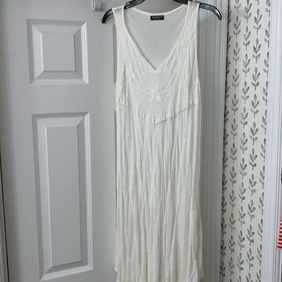 Feelings Free Size white freeflow dress asymmetrical w/cheesecloth like material - Picture 1 of 10